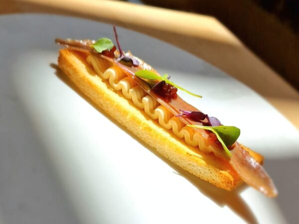 Anchoa con mantequilla casera